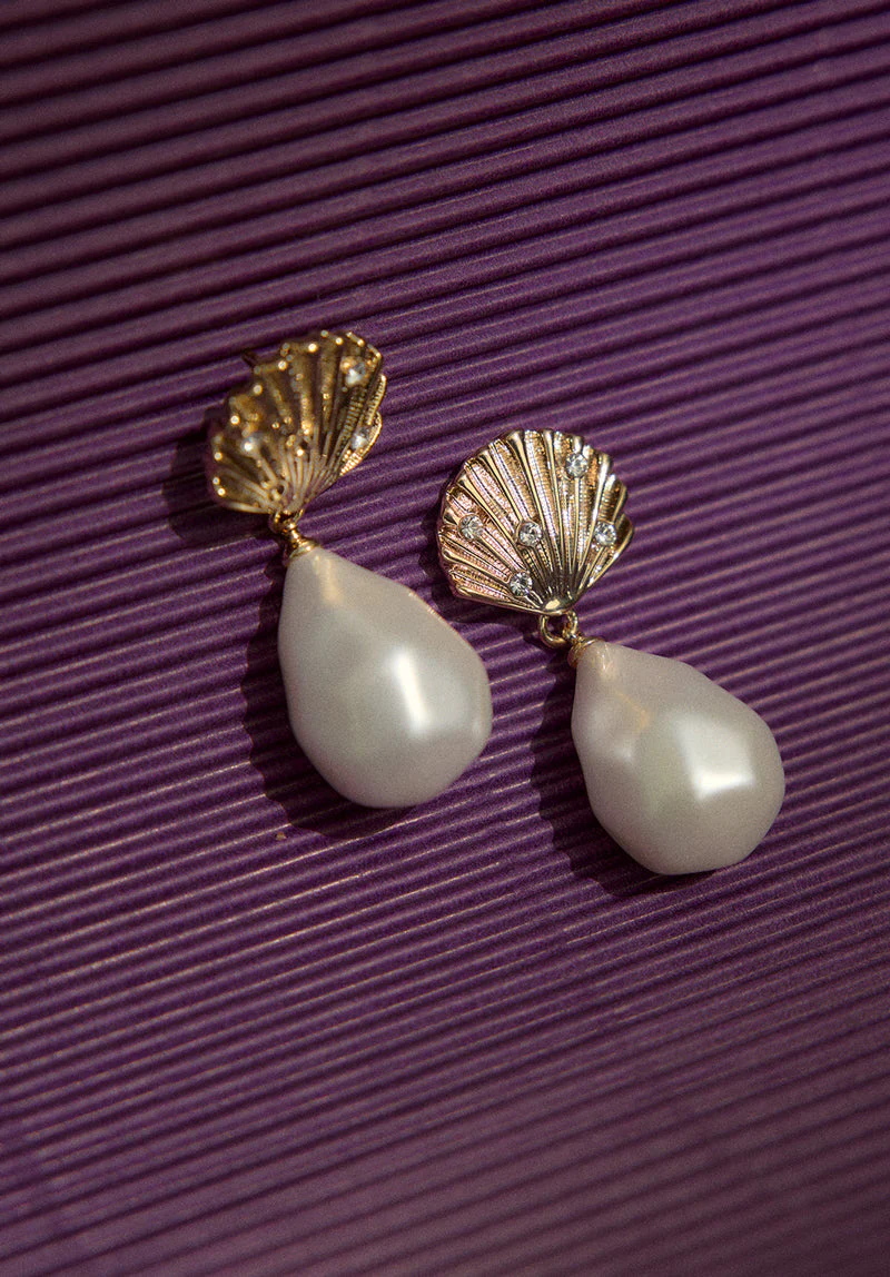 Tiered Shell Earrings - Image 5