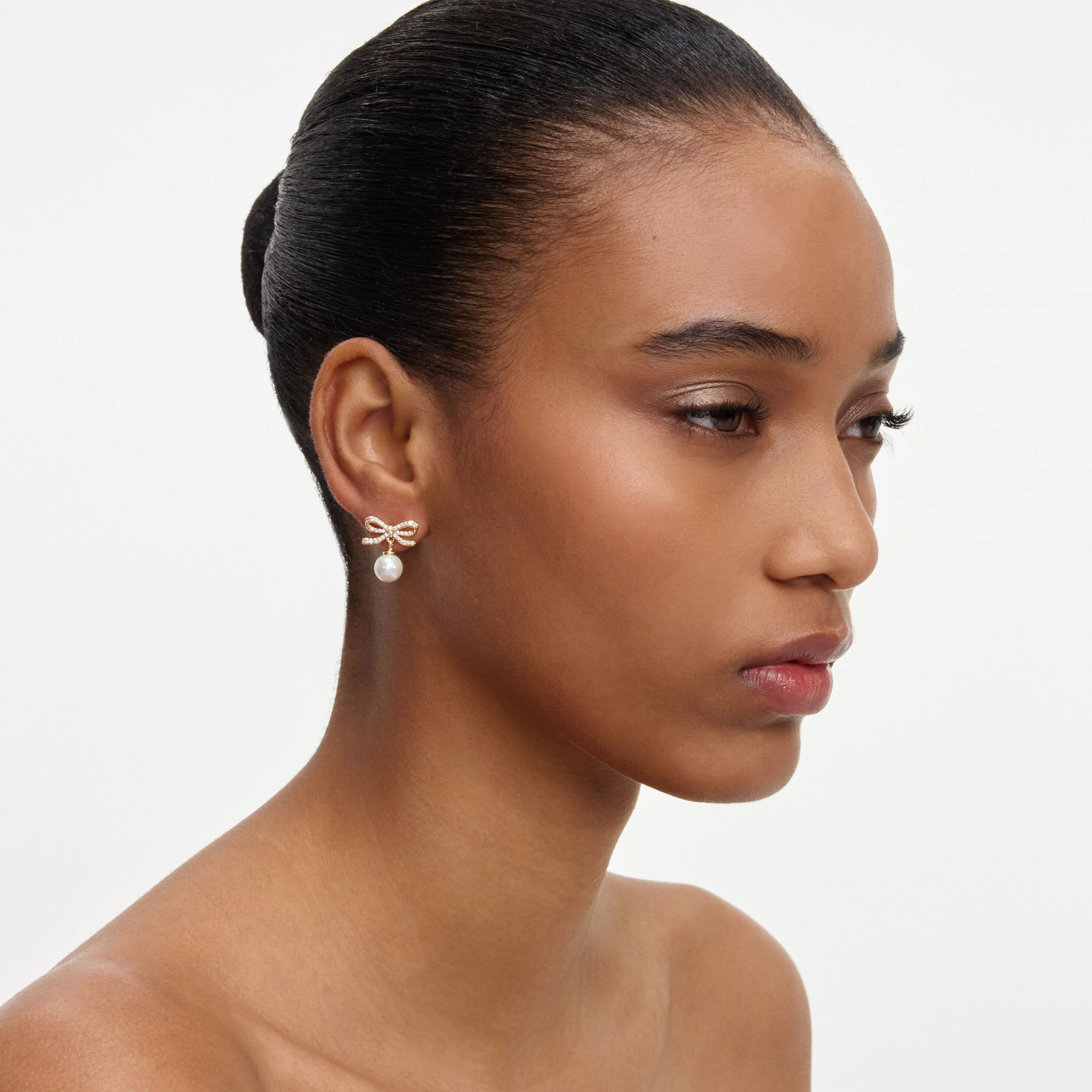 Gold Bow Pearl Earrings - Image 2