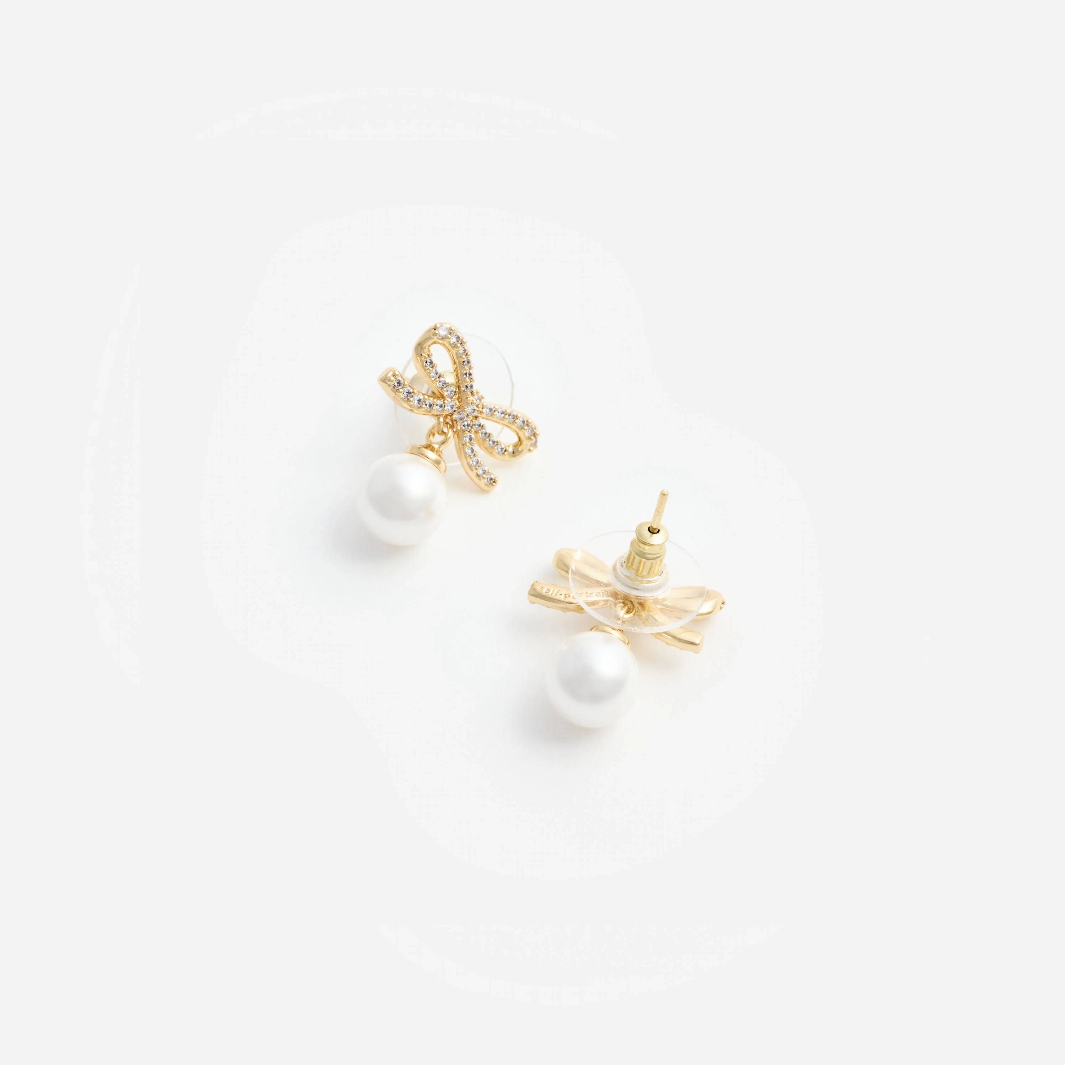 Gold Bow Pearl Earrings - Image 3