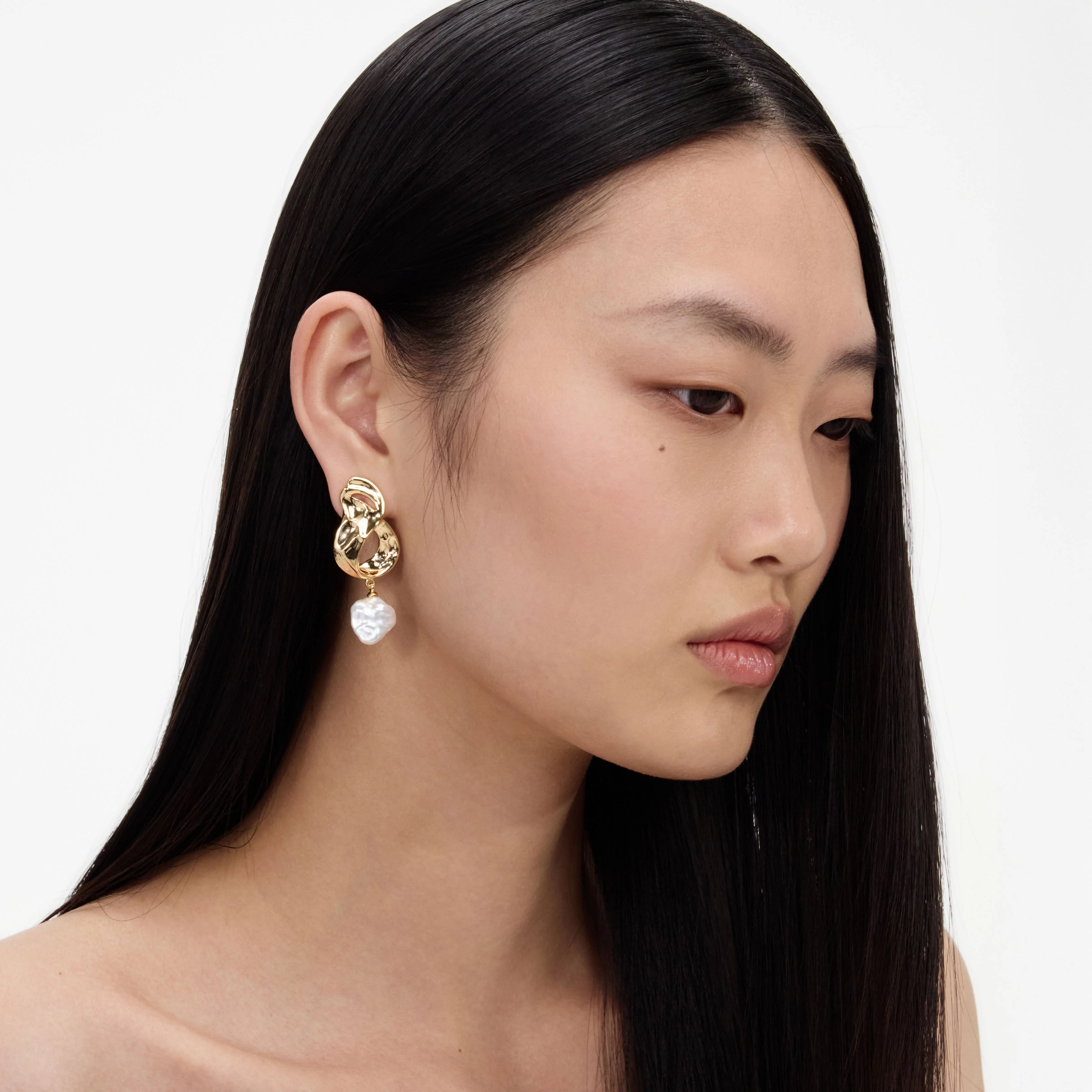 Gold Link Pearl Drop Earrings - Image 2