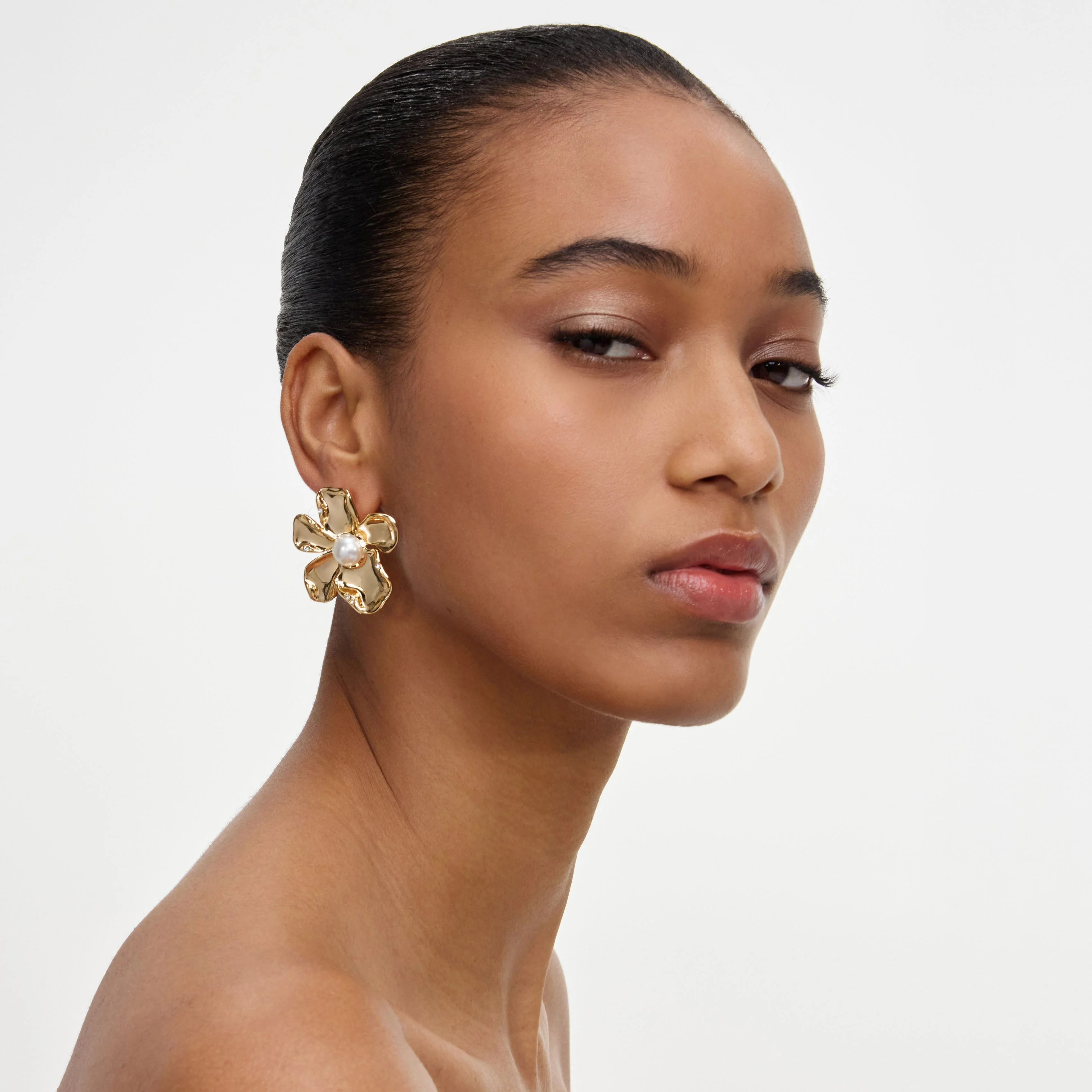 Gold Pearl Flower Earrings - Image 4