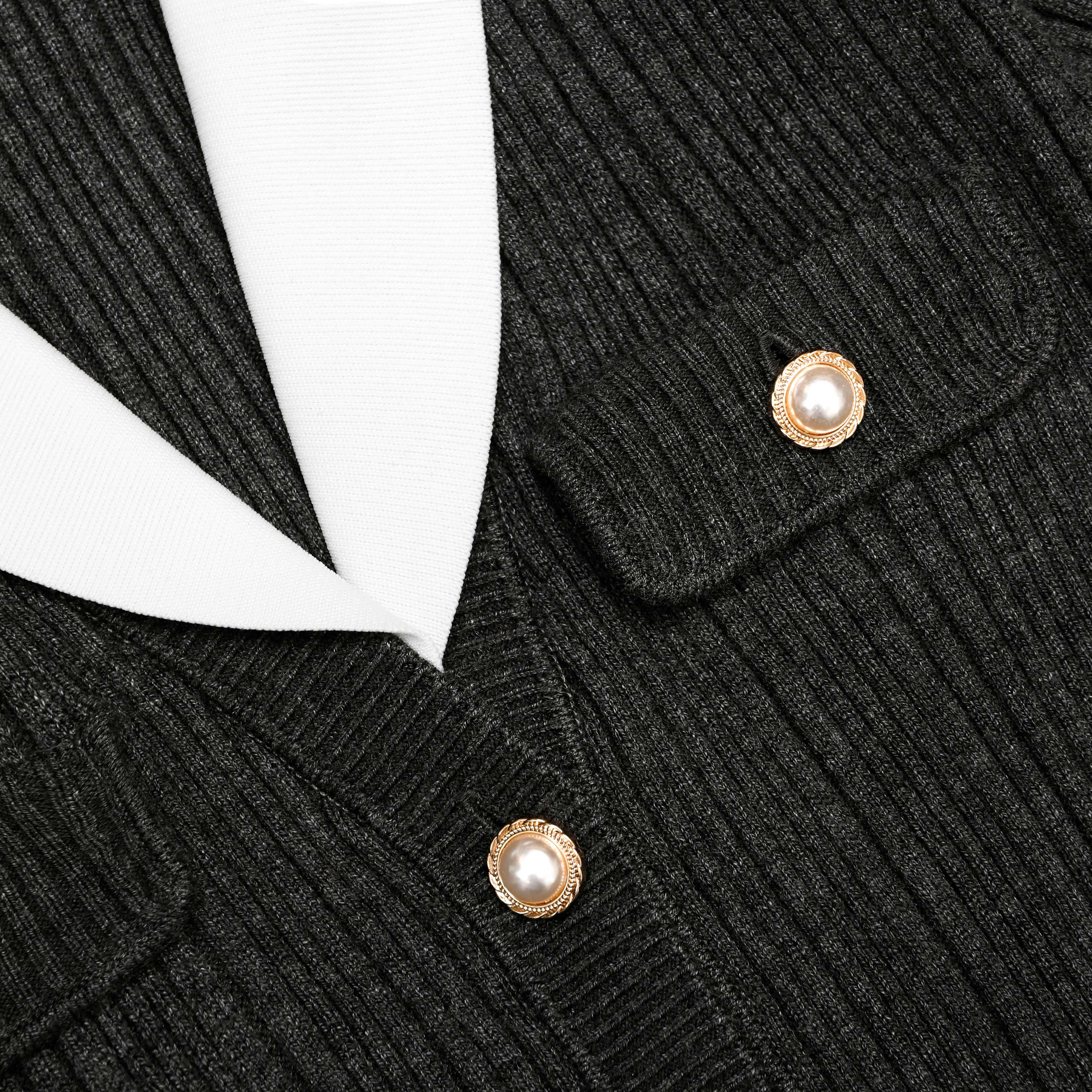 Grey Ribbed Knit Cardigan - Image 6