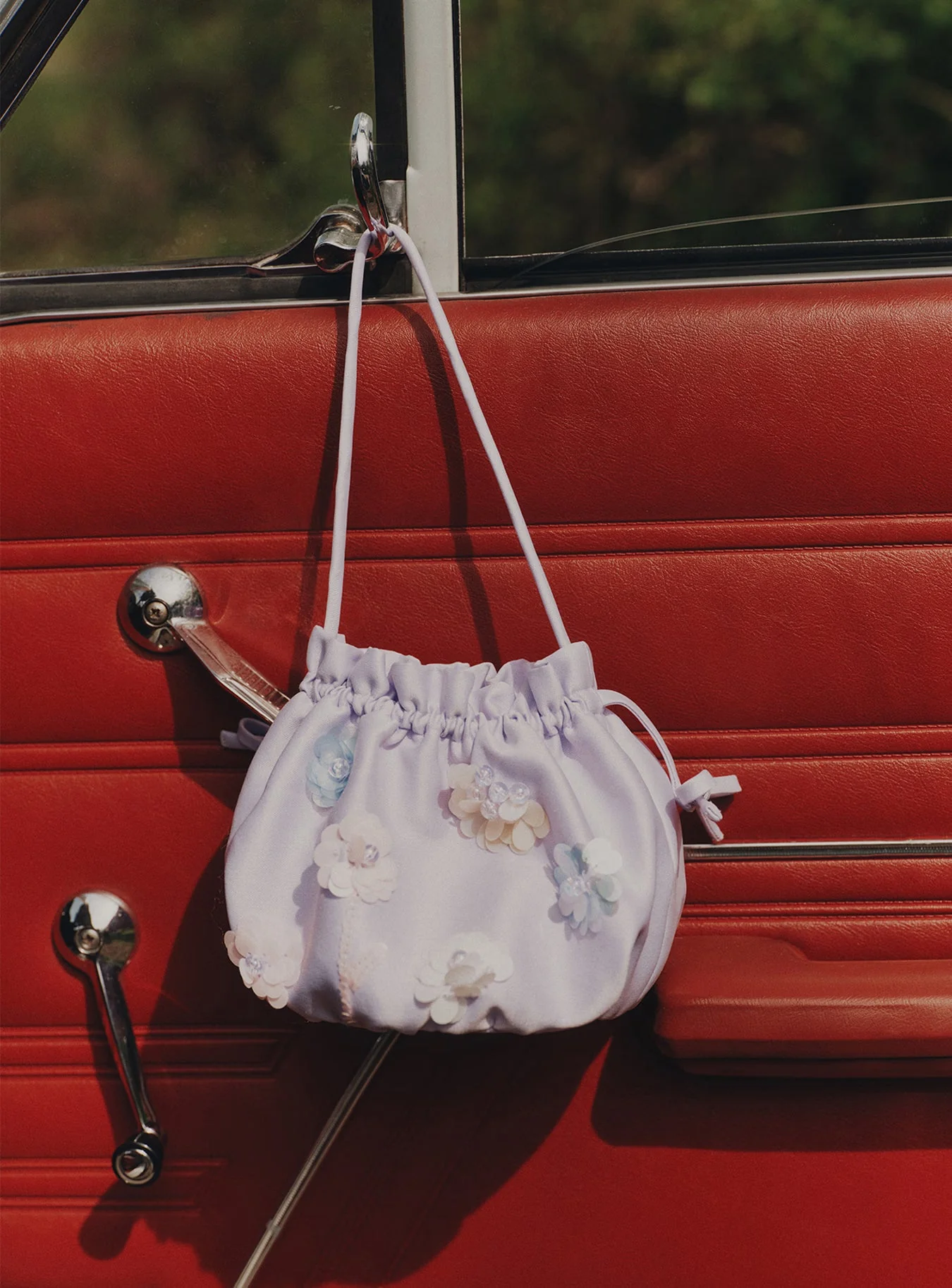 Lilac Flower Embellished Pouch Bag - Image 4