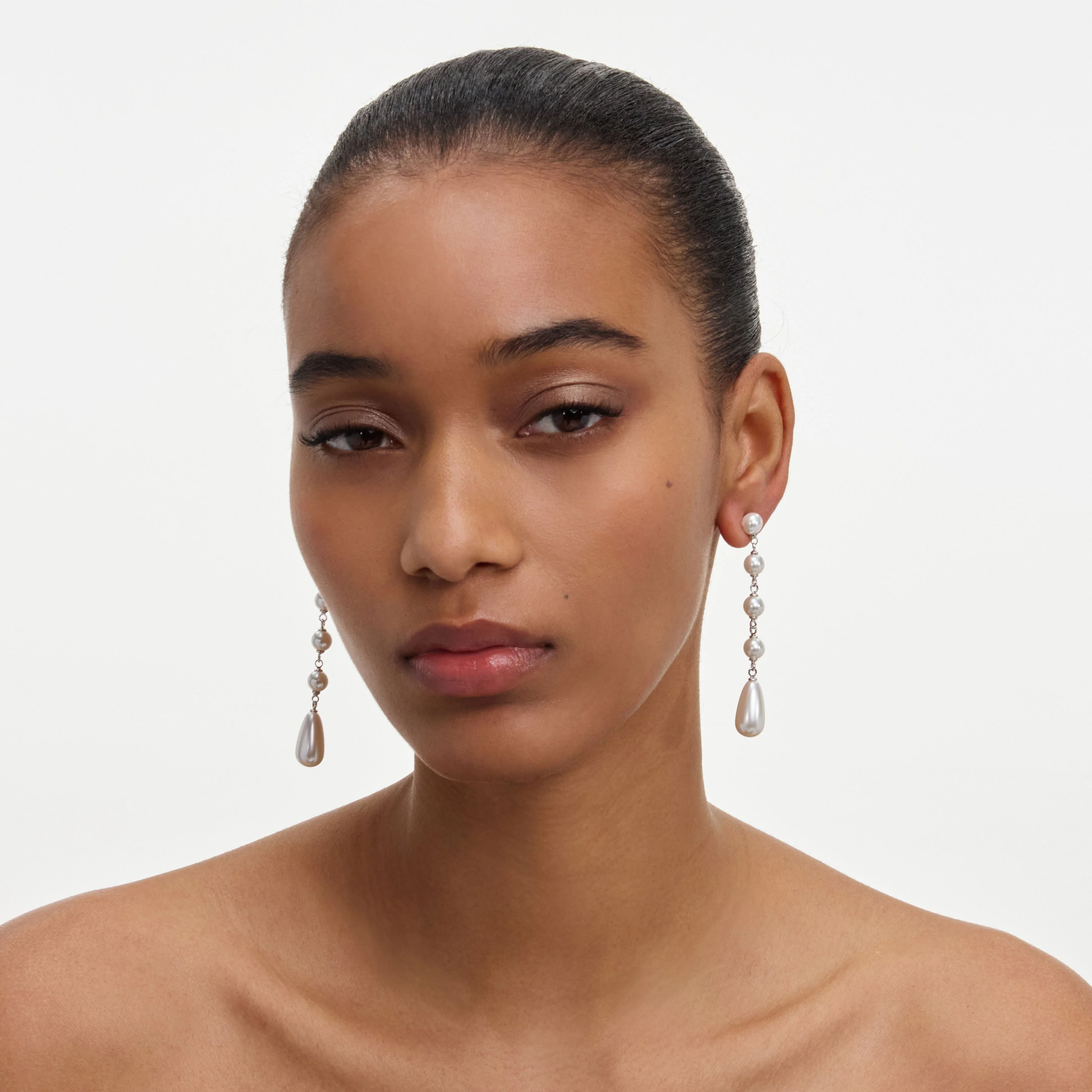 Pearl Droplet Earrings - Image 2