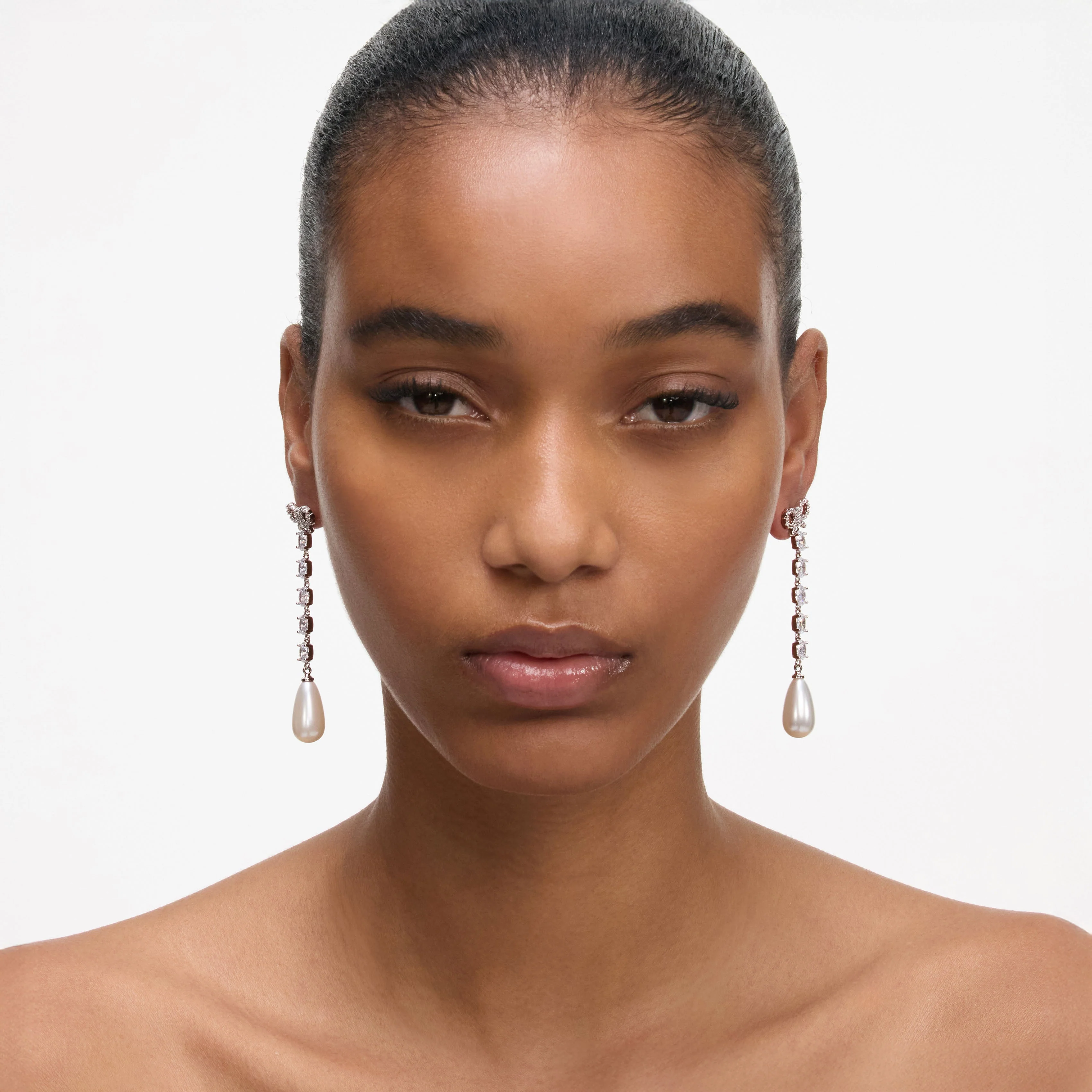 Bow Pearl Droplet Earrings - Image 4