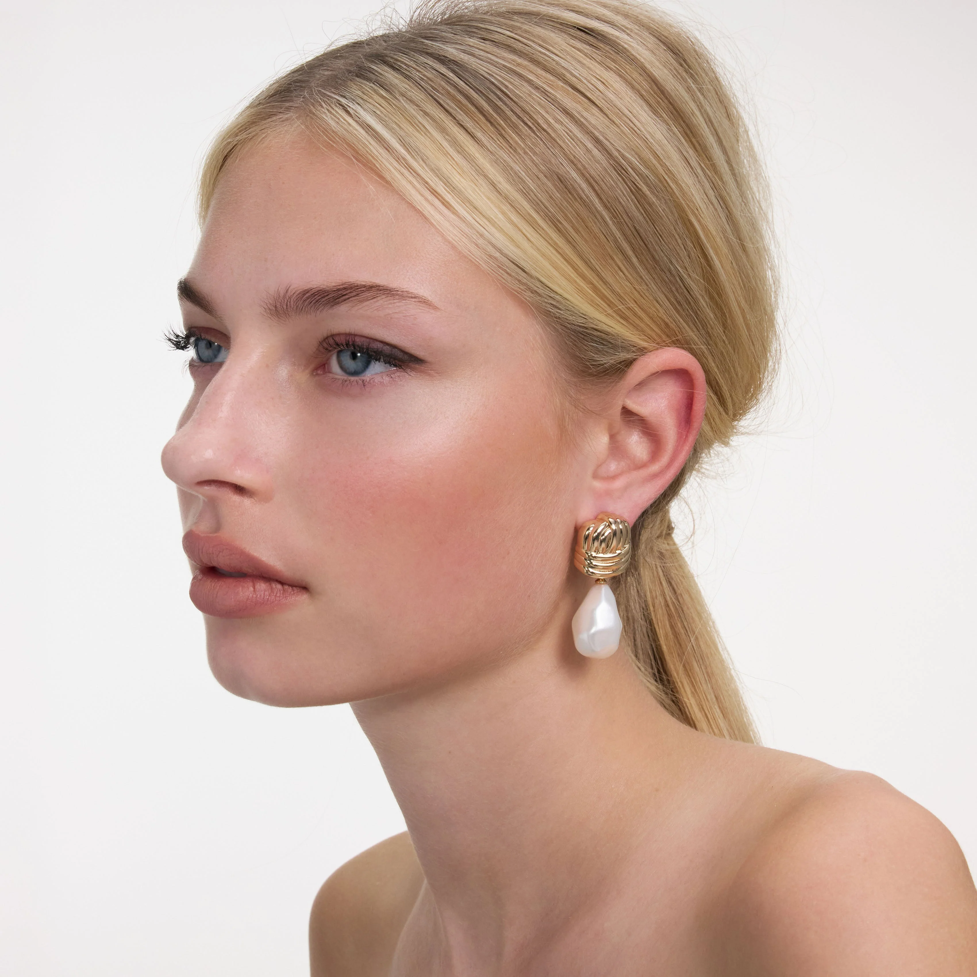 Gold Knot Pearl Earrings - Image 2