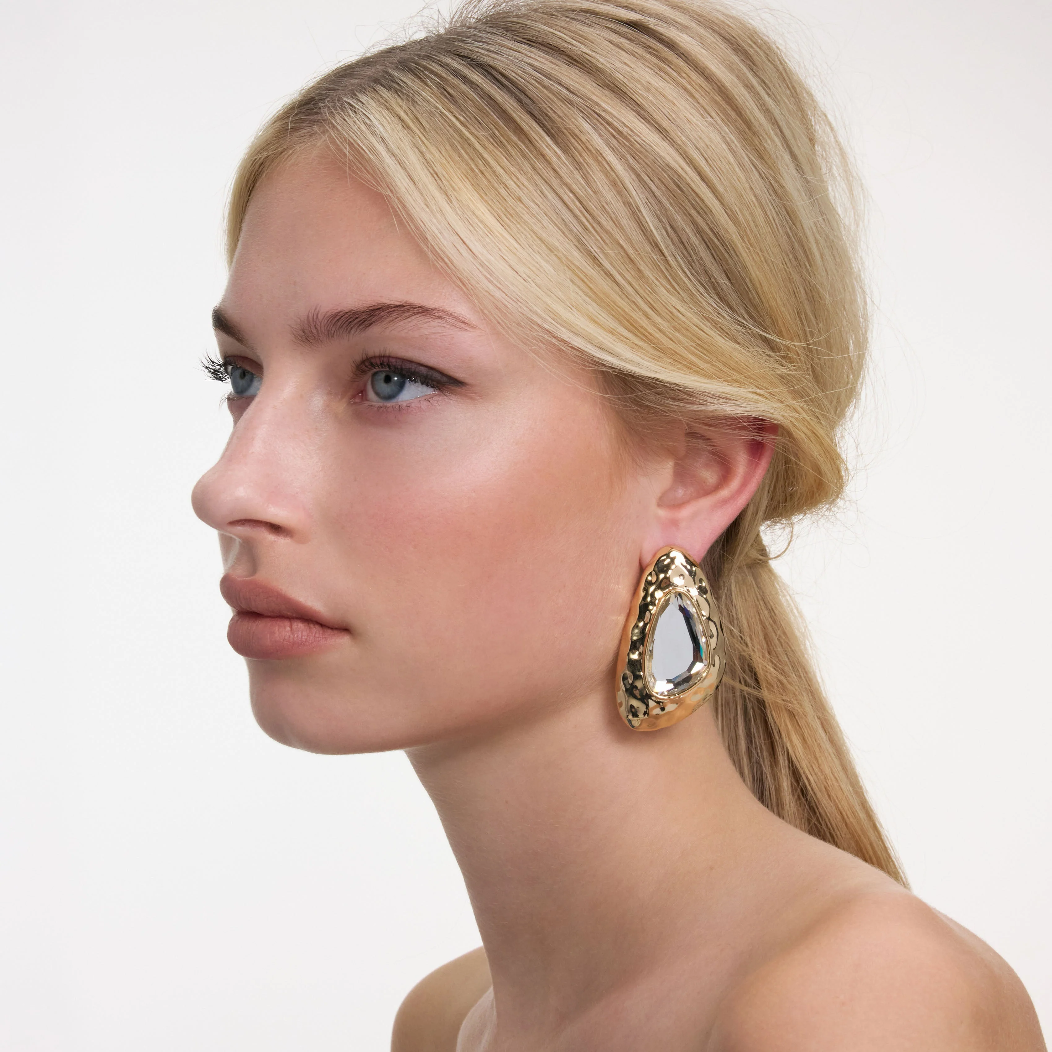 Hammered Gold Crystal Earrings - Image 2