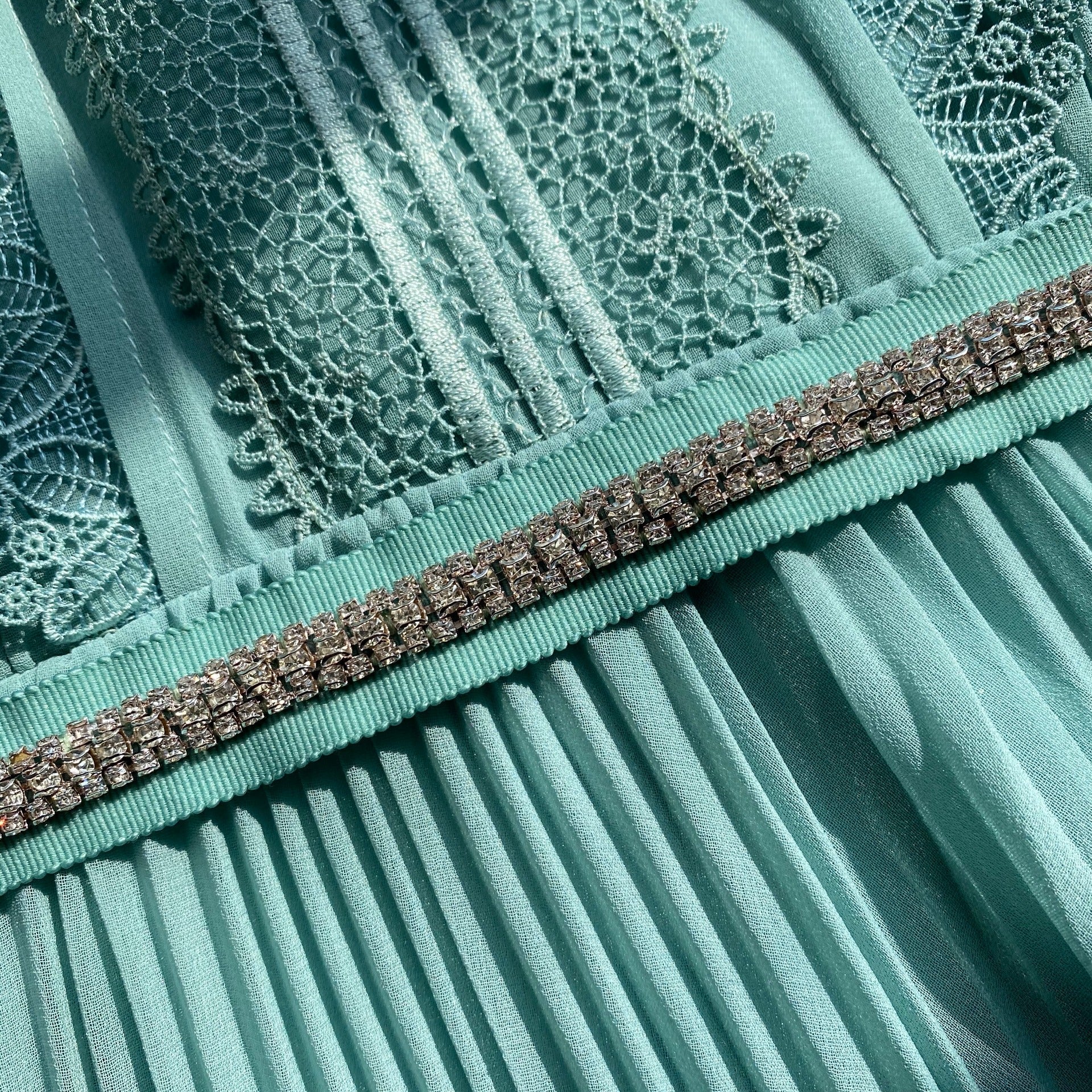 Sage Lace Trim Midi Dress - Image 5