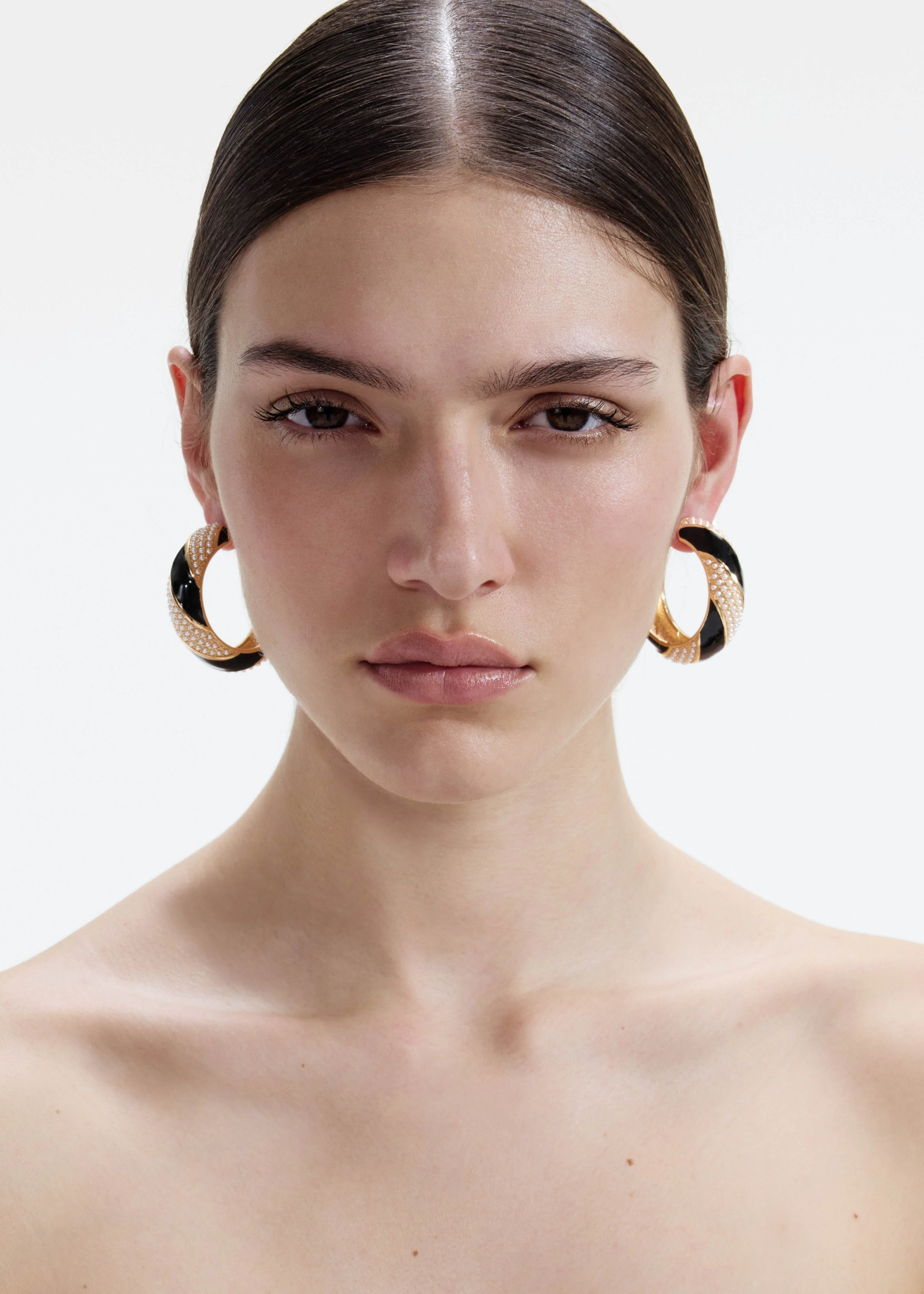 Black And Gold Pearl Hoop Earrings - Image 4