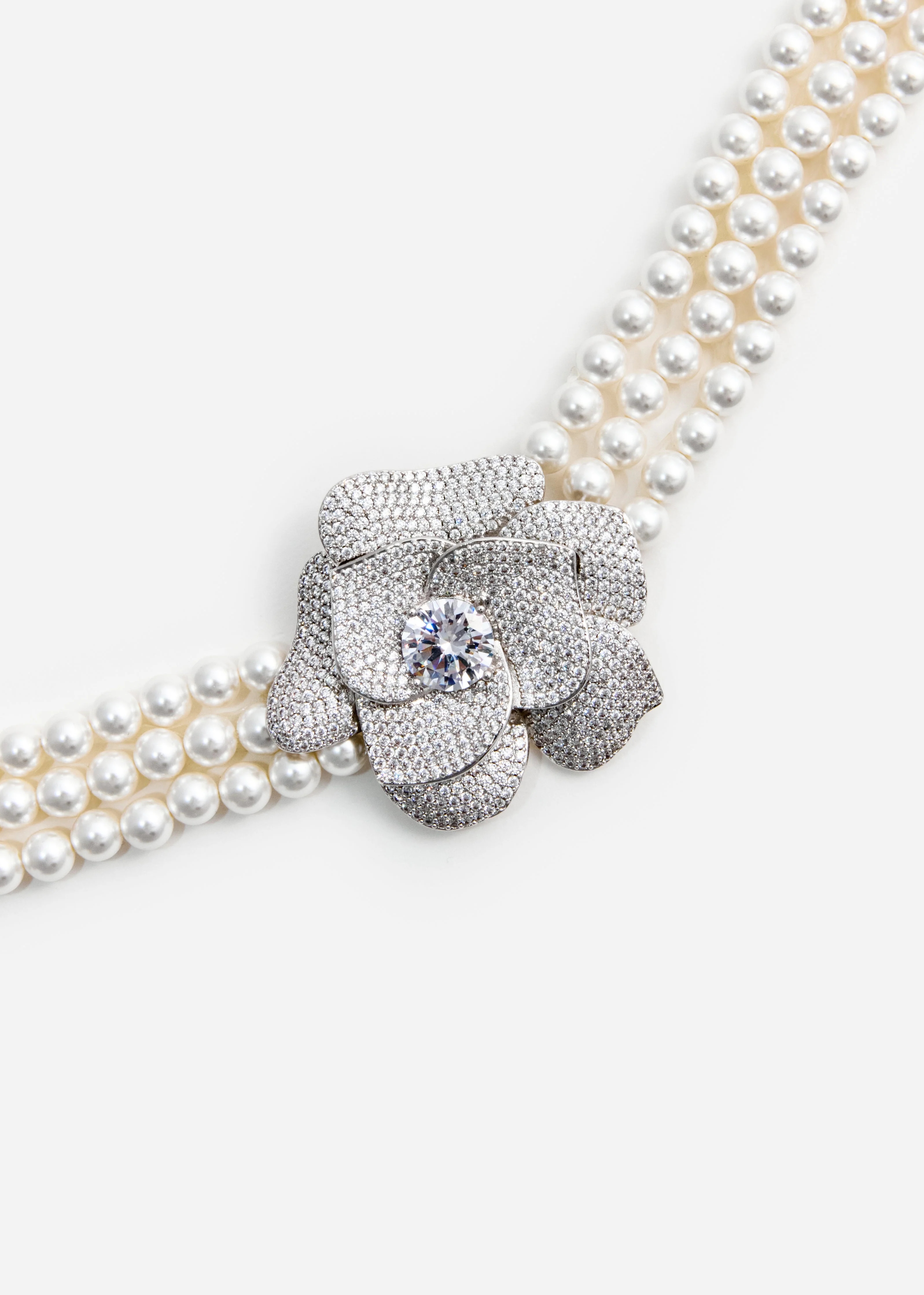 Crystal Flower Pearl Choker - Image 3
