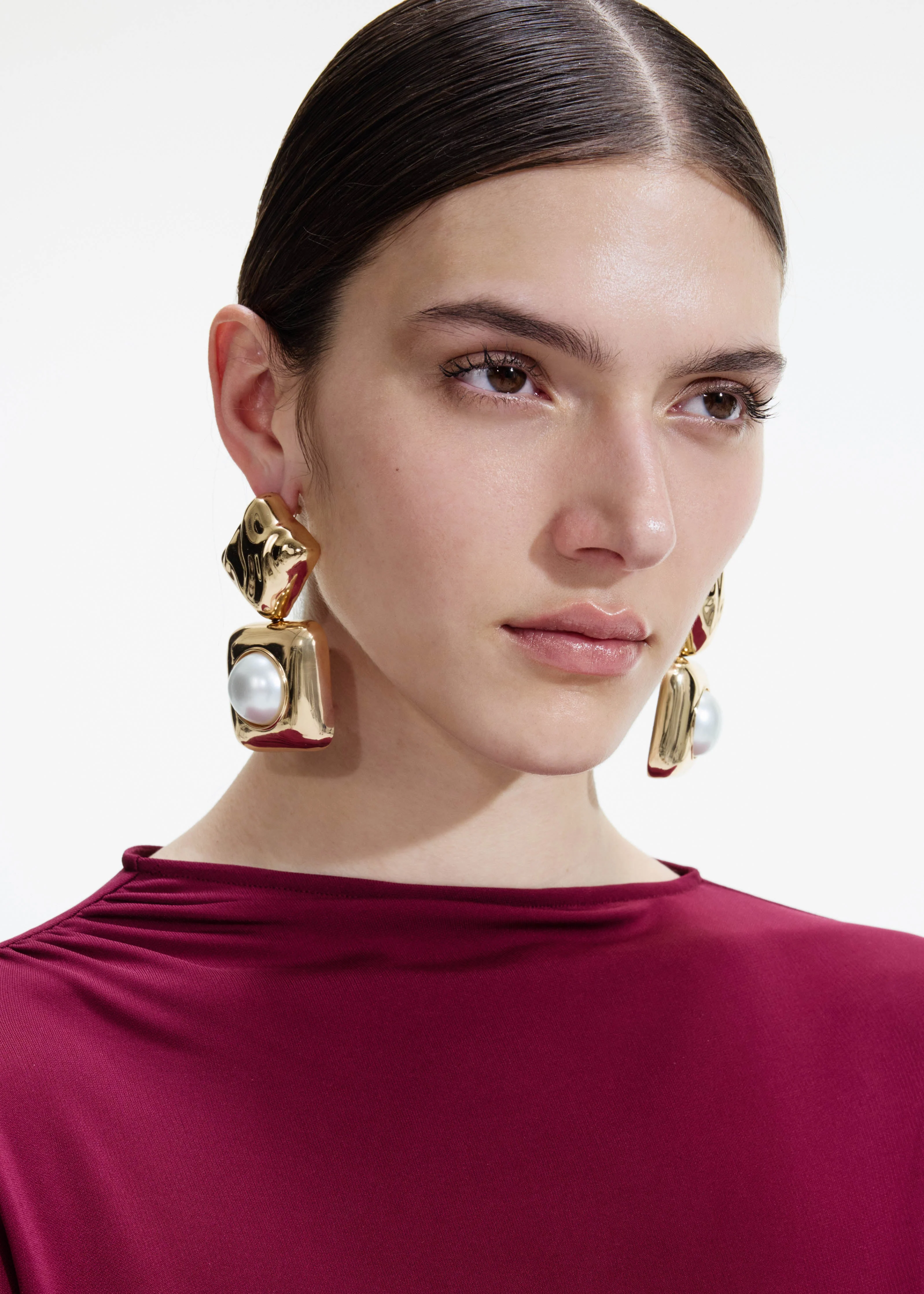 Mottled Gold Pearl Tiered Earrings - Image 2