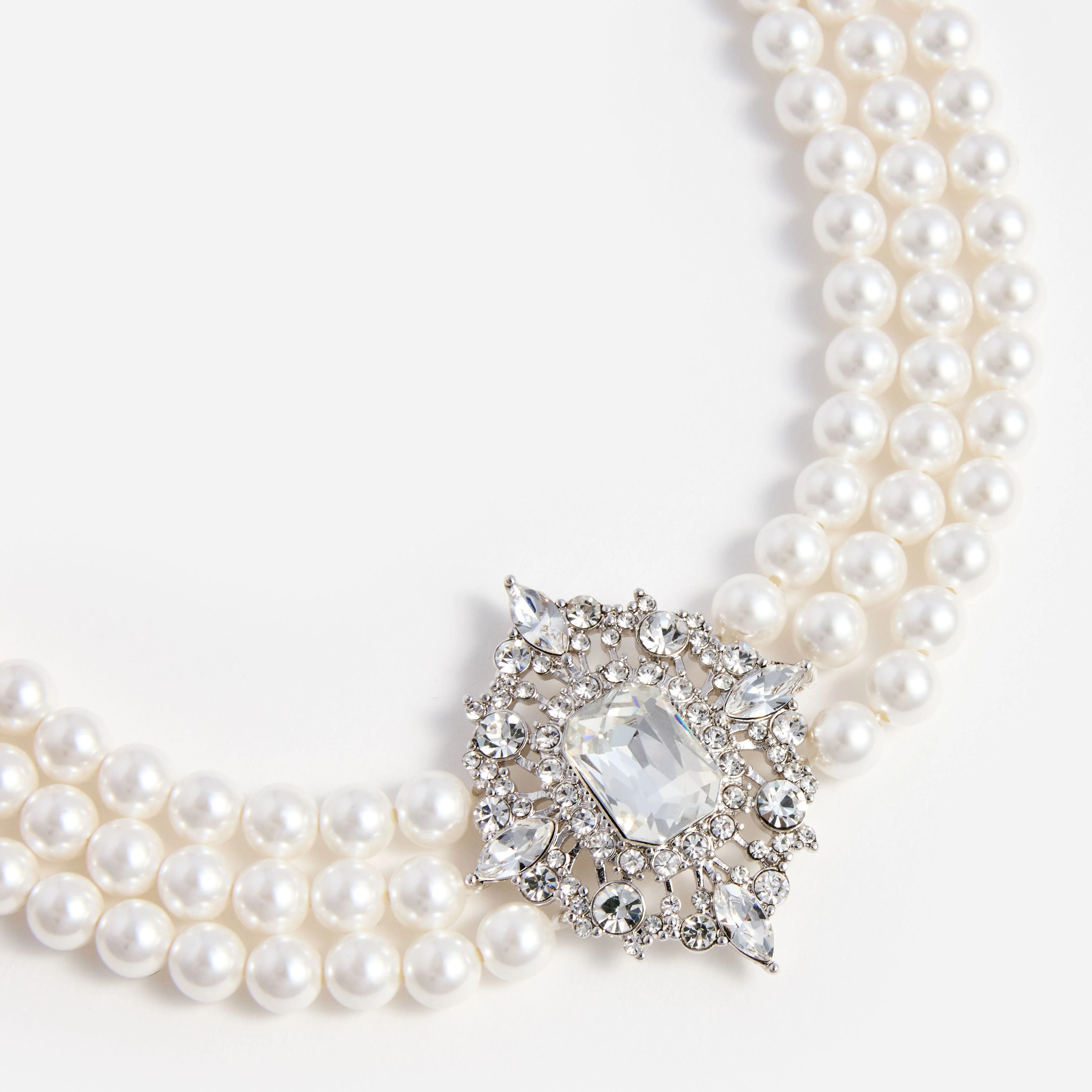 Crystal Pearl Choker - Image 3