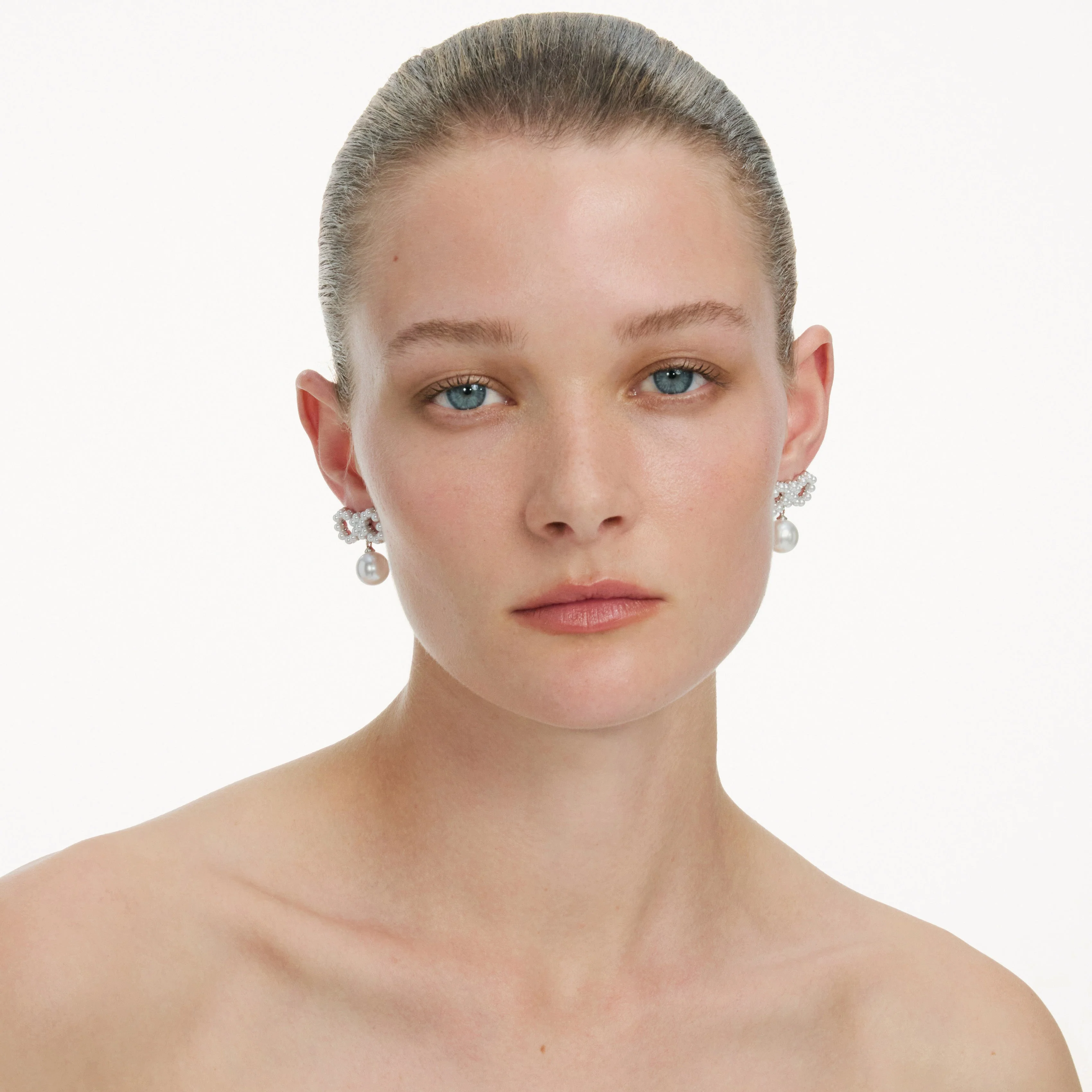 Pearl Bow Earrings - Image 4